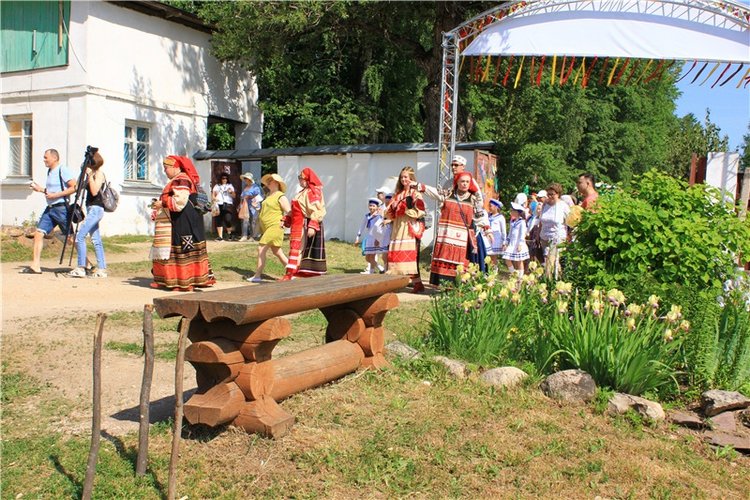 "Троицкие гуляния" в Василёво, 2019 год. Архитектурно-этнографический музей под открытым небом Василёво