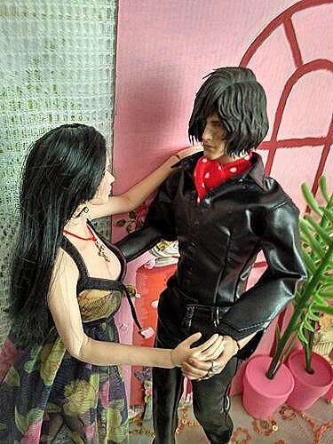 У пилона — Игровые куклы разных производителей (Разное): редкие бренды