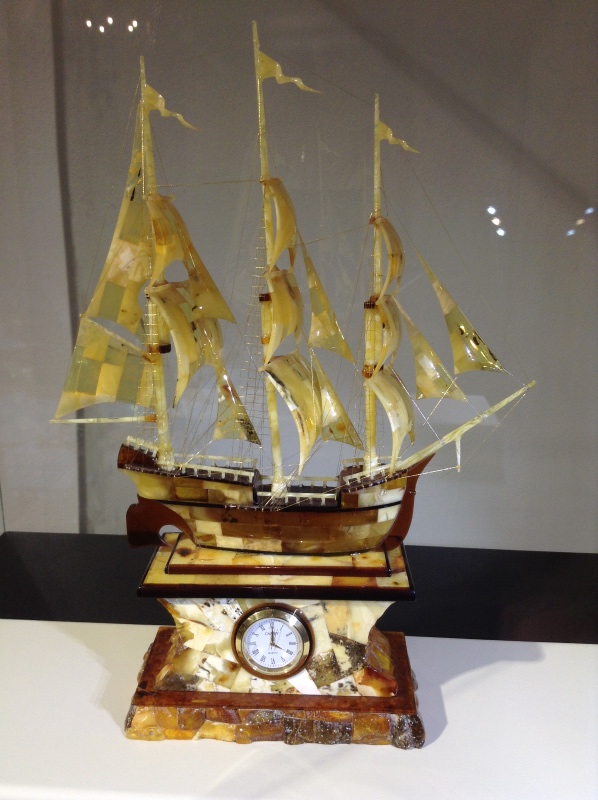 Милая сердцу Божедомка. "Парк янтарного периода". ч.6. (Продолжение). Изделия и украшения из янтаря