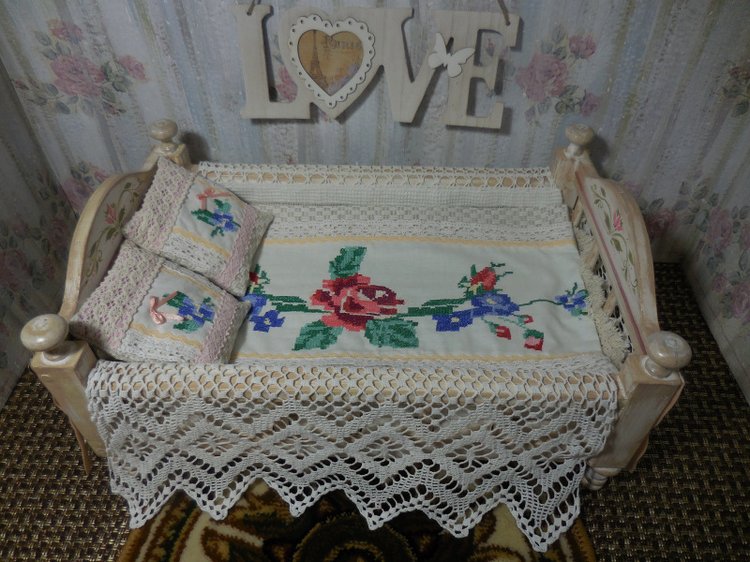 Доброй ночи, малыши, или кроватки в кукольном хозяйстве