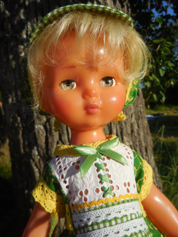 Маленькая история в картинках про друзей или мой не богатый опыт рисовок и пошива одежды для советских кукол