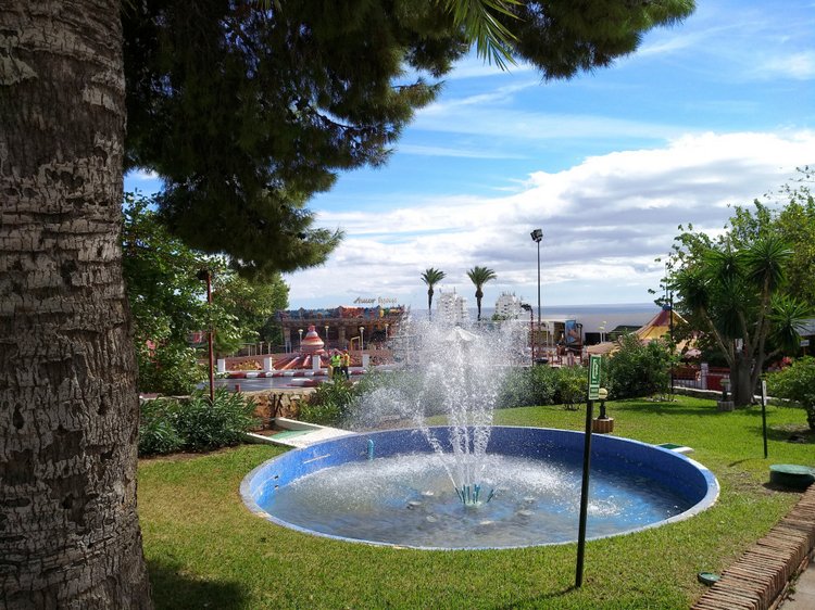 Тайна моего имени. Часть девятая. Испания, Бенальмадена, Парк Тиволи. Лесли путает все планы