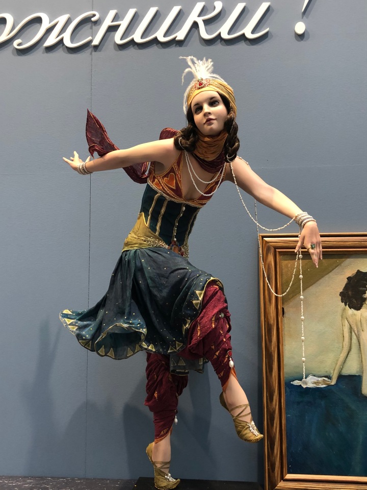 "Искусство куклы" 2019 - приглашаю прогуляться по выставке... ч.1