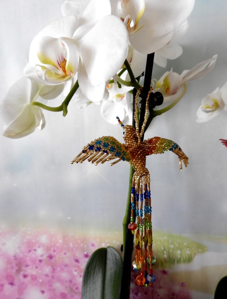 Колибри из бисера — Вышивка крестиком