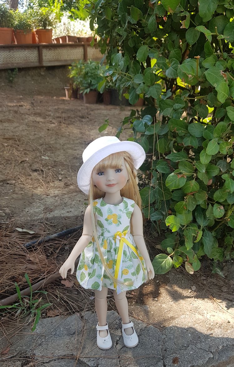 Инес на море — Куклы Ruby Red (Руби Ред) Fashion Friends: Siblies