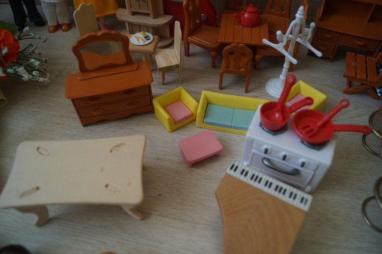 Приехали три посылки, открыла, а их четыре