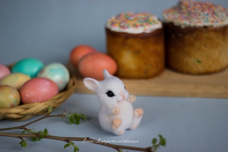 Пасхальный зайка — Валяные игрушки из шерсти: сухое валяние (фото 5)
