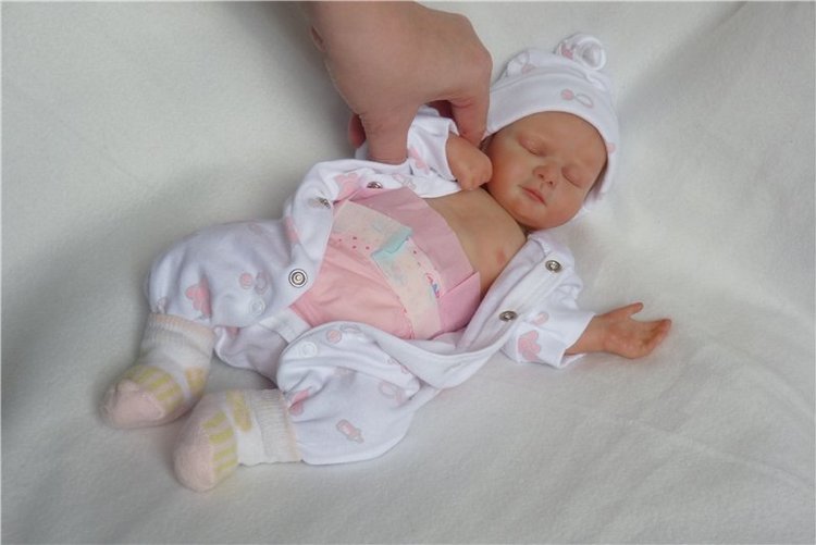 Авторские куколки Лизочка и Микаэлла представляют небольшой обзор кукол своего автора Ирины Савостиной