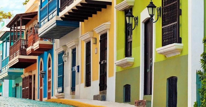 Разноцветные и сказочные города мира (фото 3)