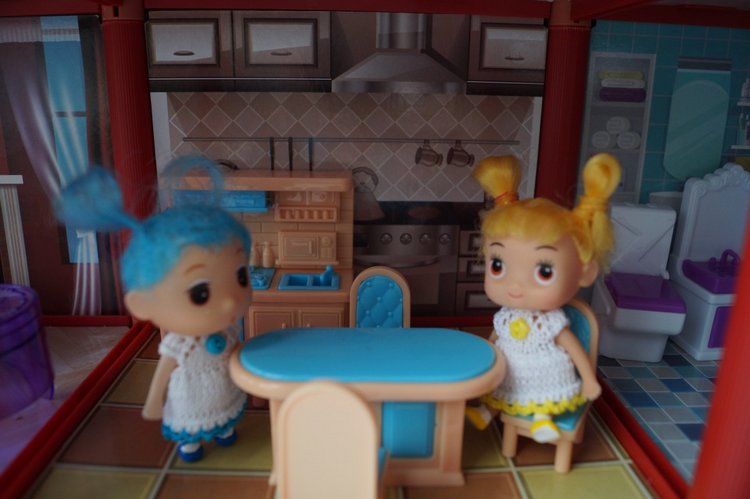 Вторая апрельская выписка малышей. Флокировка с частичной прошивкой, лепка сменных стоп