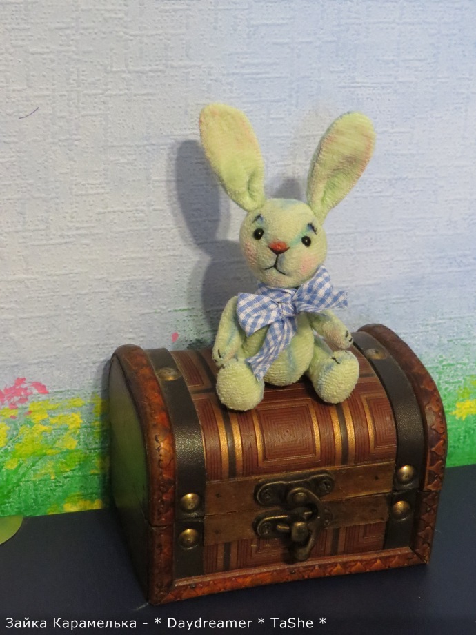 Зайка цвета свежего салата по имени Карамелька (фото 6)