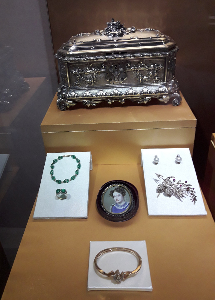 Выставка "Узоры свадьбы кружевной". Зал 1