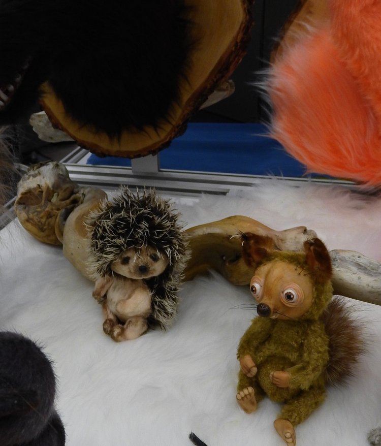 XV Международный осенний салон авторских кукол на Тишинке с 4 по 6 октября 2019 года в Москве. ЁЖИКИ (фото 10)