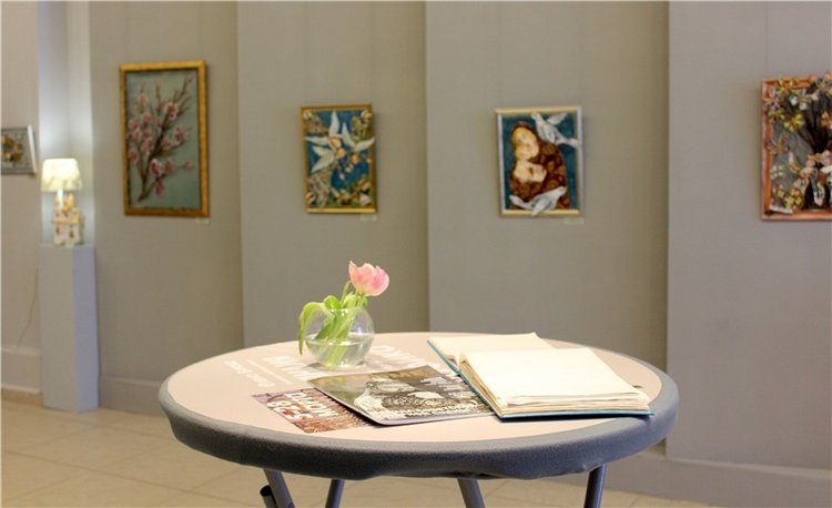 Выставка "Стекляндия" Елены Буровой в Твери