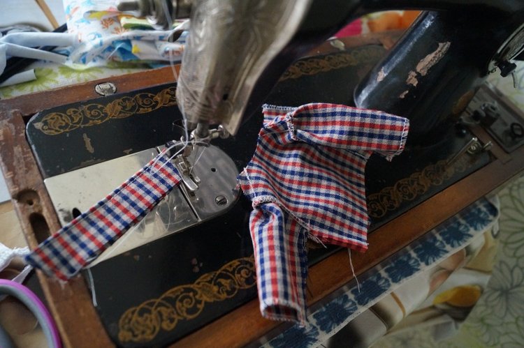 Первомайская выписка: чистка содой, ремонт пищалки, сшит Баварский костюм и реанимация брошенок