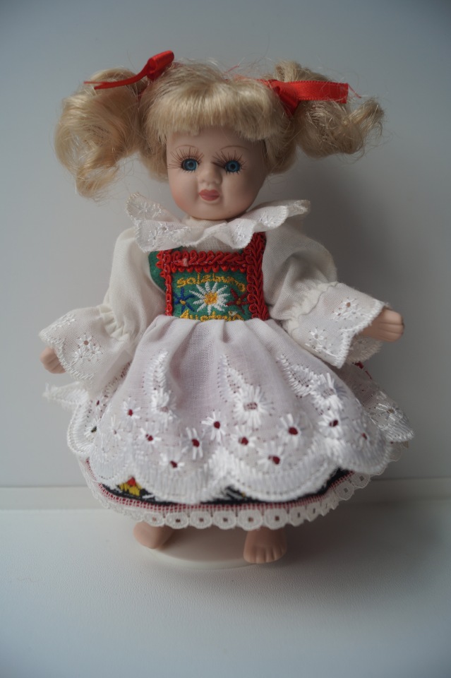 Первомайская выписка: чистка содой, ремонт пищалки, сшит Баварский костюм и реанимация брошенок