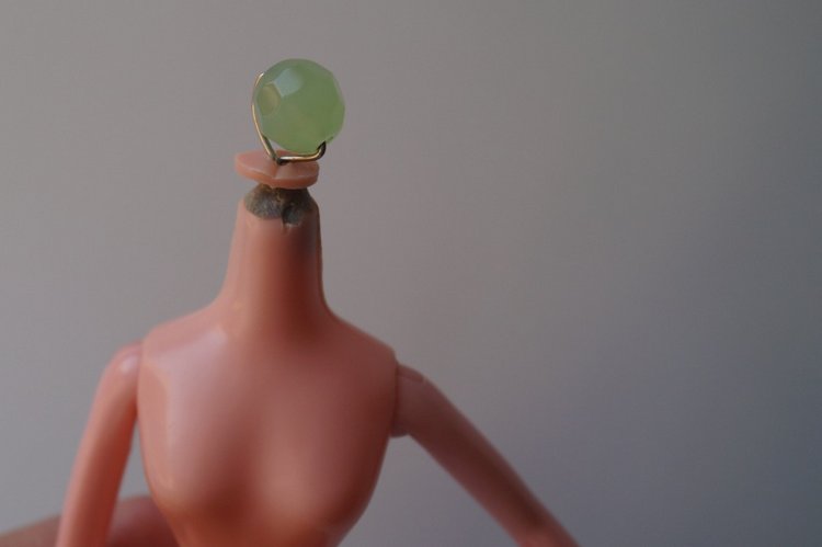 Первая июльская выписка. Две разные поломки шейного крепления - исправляем. Санаторий для кукол. И новые пациенты