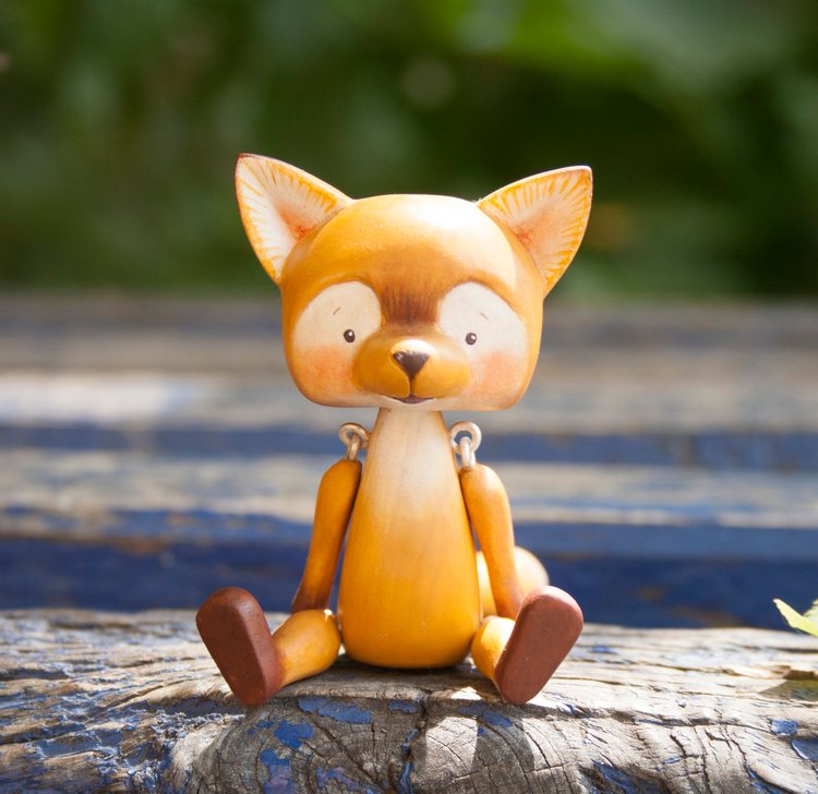 Рыжий деревянный лис и тополиный пух