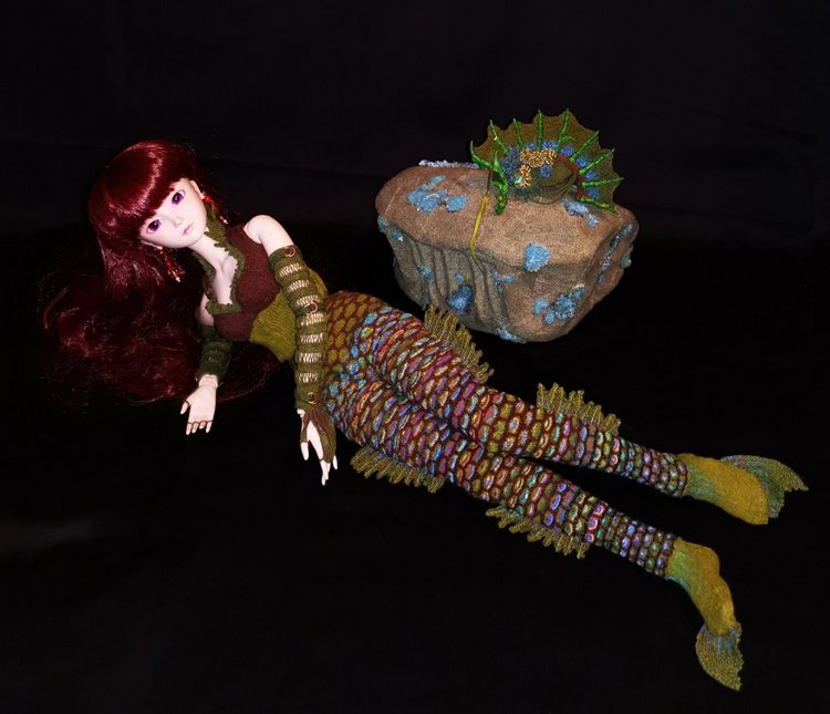 Всё в этом мире связано - даже камни... Русалочка