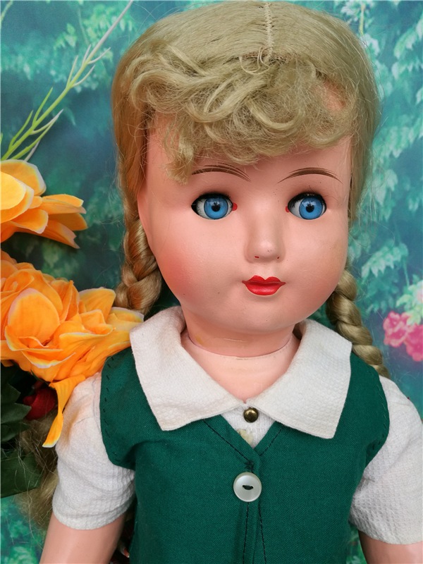 Заплетают мне косички: Мило, даже симпатично