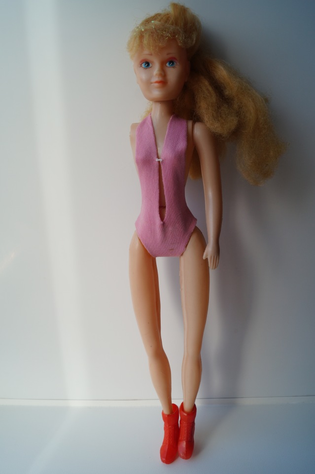 История Анжелики и её гардероба