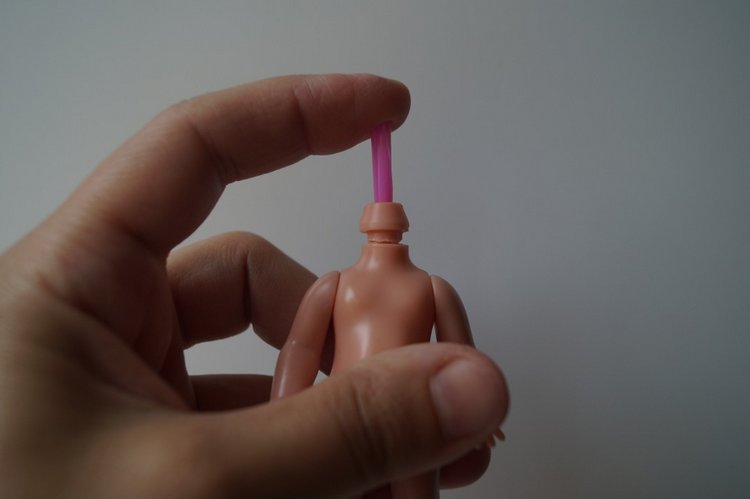 Первая июльская выписка. Две разные поломки шейного крепления - исправляем. Санаторий для кукол. И новые пациенты