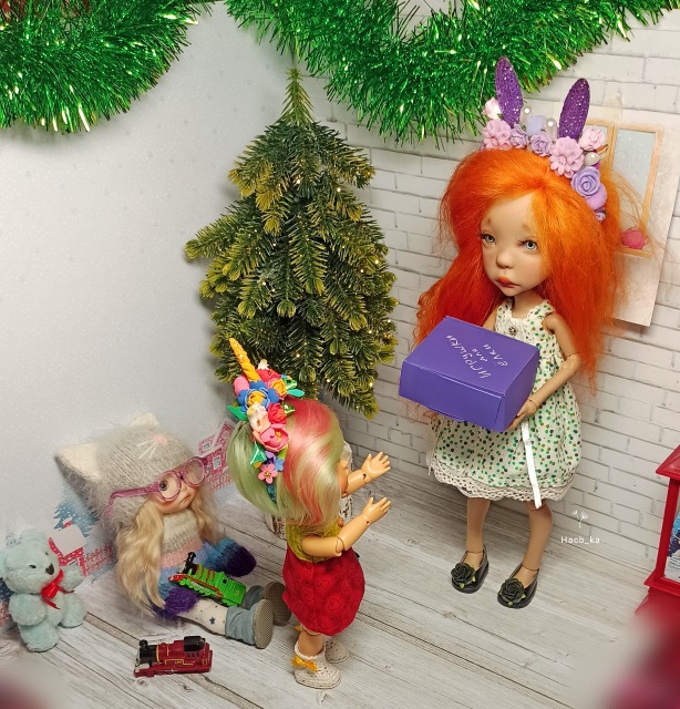 Как мои девочки ёлку наряжали (фото 2)