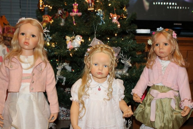 Новогодняя елка с моими куклами от Hildegard Gunzel