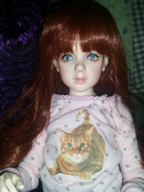 В поисках образа. Розочка примеряет парички. Опросник