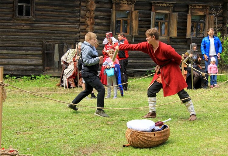 "Троицкие гуляния" в Василёво, 2018 год. Архитектурно-этнографический музей под открытым небом Василёво