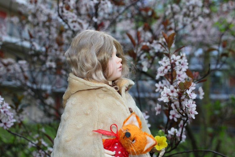 Новый наряд Розочки и прогулка в саду