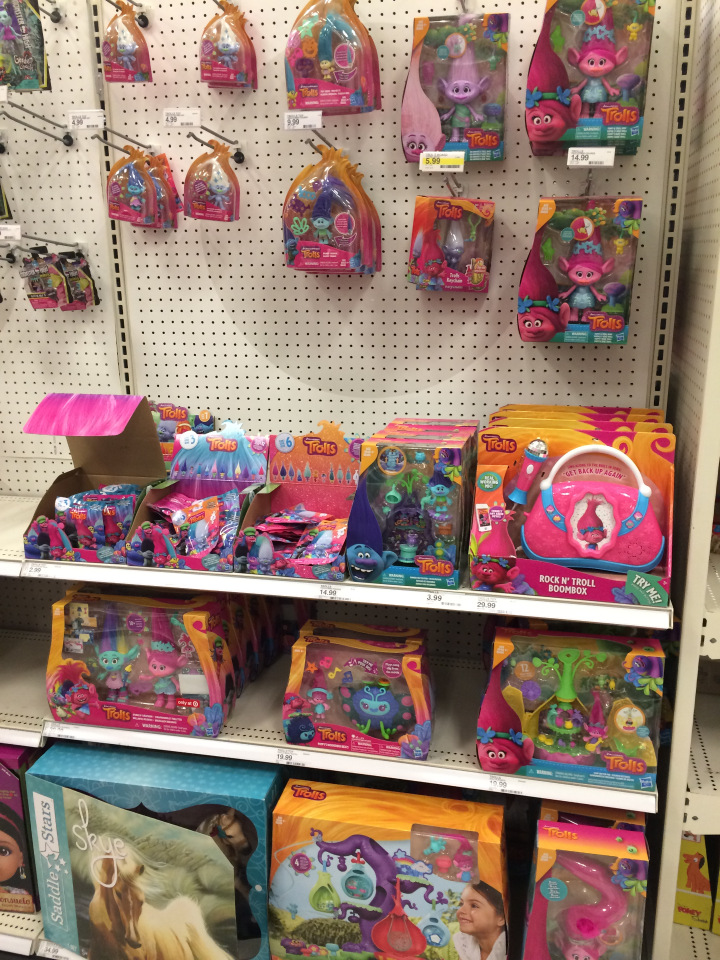 А не пройтись ли нам по магазинам? универмаг Target, детский отдел