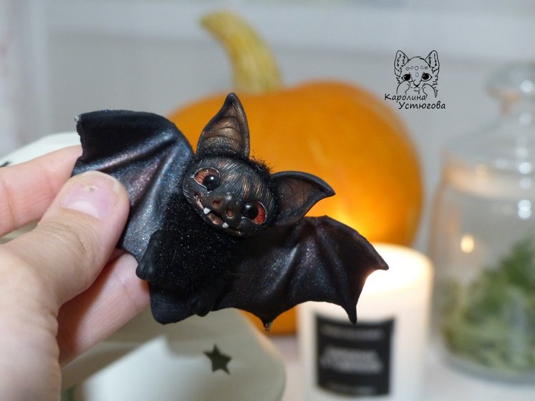 Миниатюрная летучая мышь — Игрушки в смешанной технике (мех и глина): Арт