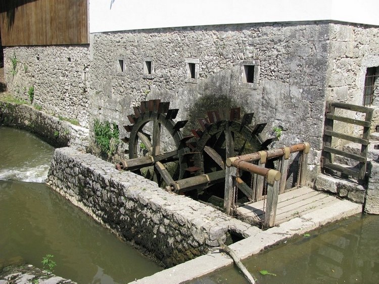 Незабываемая экскурсия по Словении: Постойная Яма и Предъямский замок