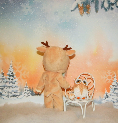 Зимние зарисовки - стеснительный Оленёнок