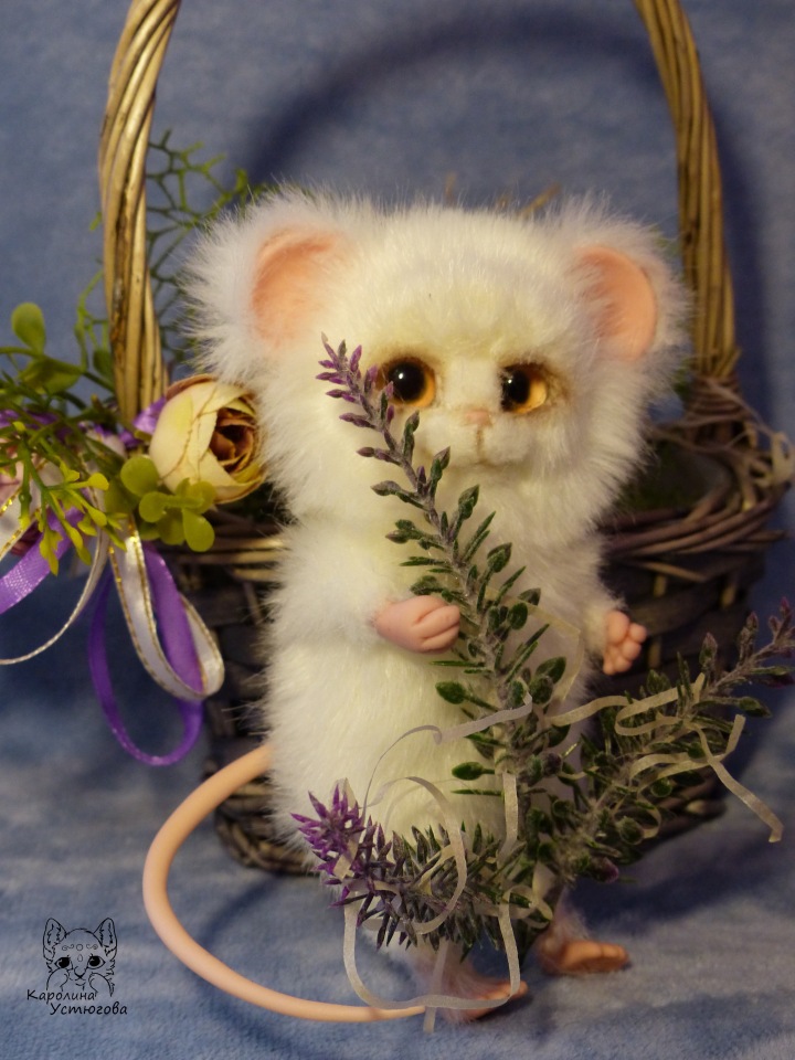 Мышонок Белый Пух — Игрушки в смешанной технике (мех и глина): Арт (фото 4)