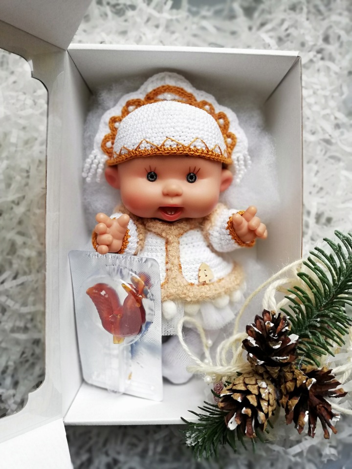 Снегурочка, пупс Nines d'onil 21 см | Бэйбики Снегурочка, пупс Nines d'onil 21 см