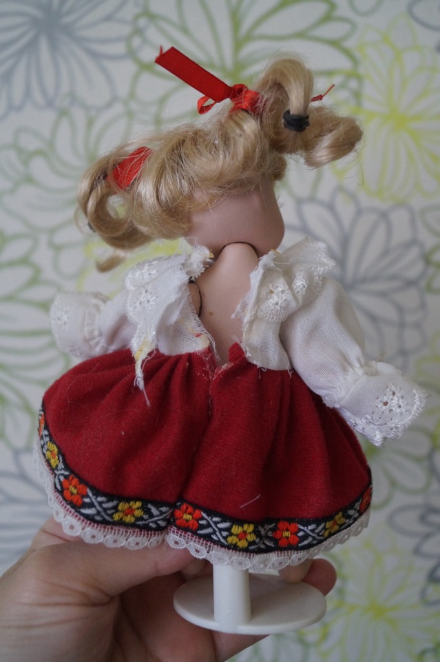 Первомайская выписка: чистка содой, ремонт пищалки, сшит Баварский костюм и реанимация брошенок