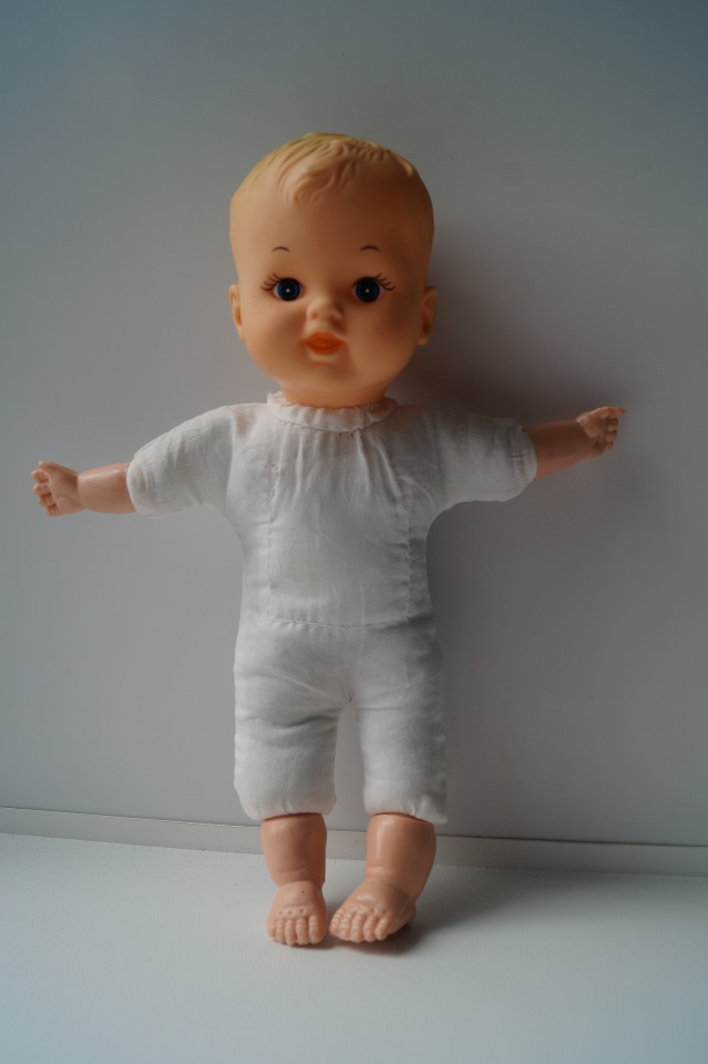 Вторая июльская выписка. Лечение глазок: отсутствие радужки, косоглазие. На лечении была ГДРочка. Голова+тело= красивая