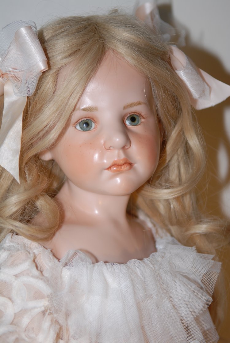 Новый образ для фарфоровой в воске Гунзелки (фото 10)