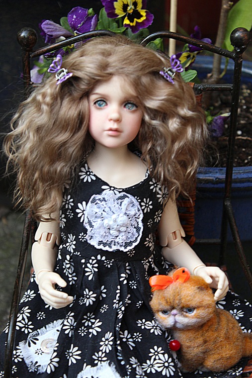 Поиск образа для Розочки. Знакомство с садом