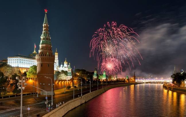 Чем удивят москвичей и гостей столицы красочные фейерверки в честь Дня Защитника Отечества (фото 2)