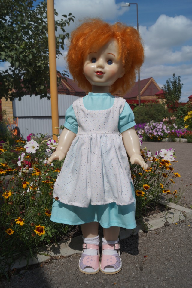 На день рождения Василисы я подарила новое платье