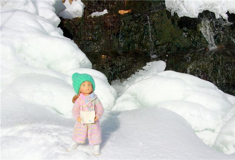 Зимняя прогулка Сони. Уникальная кукла от Сильвии Наттерер