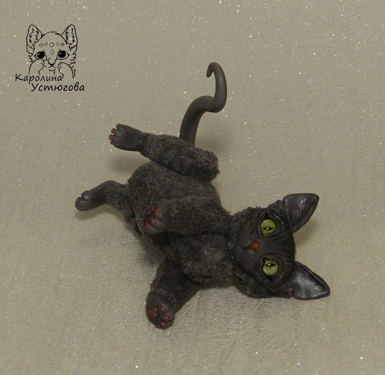 Миниатюрные серые Сфинксы