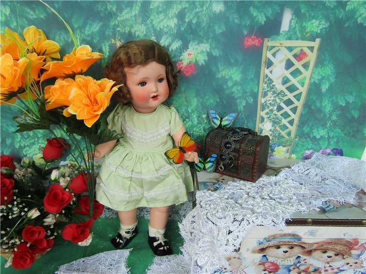 На лесной полянке чудо - на цветочках бантики. Это бабочки расселись, как цветные фантики (фото 6)