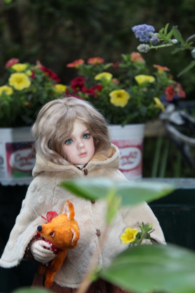 Новый наряд Розочки и прогулка в саду