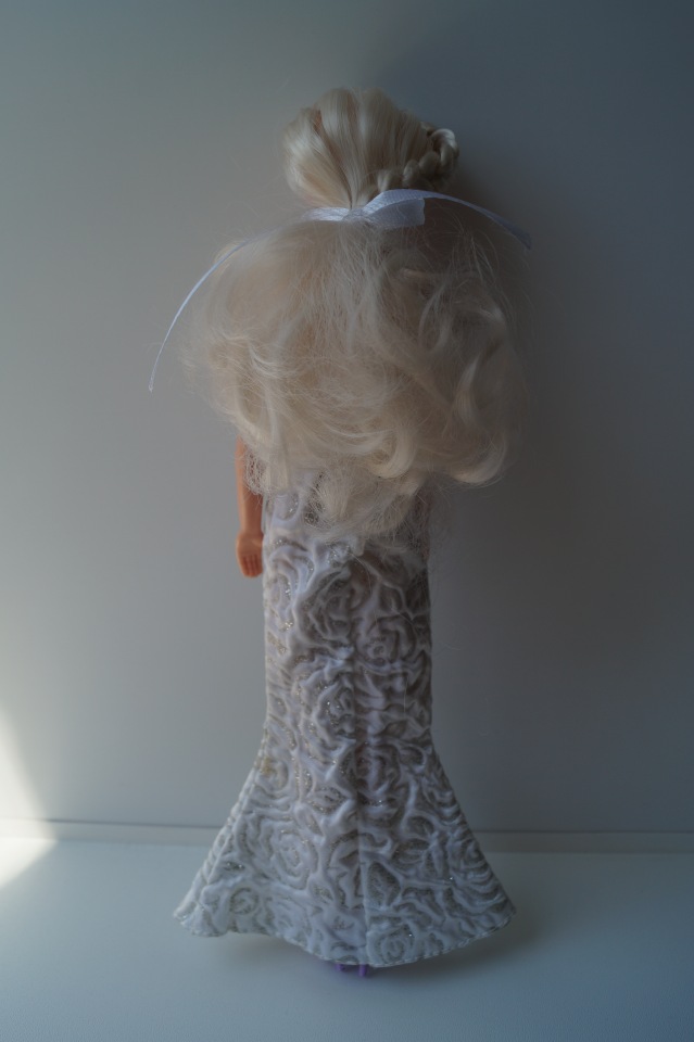 Вторая июльская выписка. Лечение глазок: отсутствие радужки, косоглазие. На лечении была ГДРочка. Голова+тело= красивая