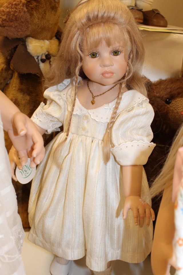 Летняя встреча коллекционеров в магазине кукол. Заключительная часть