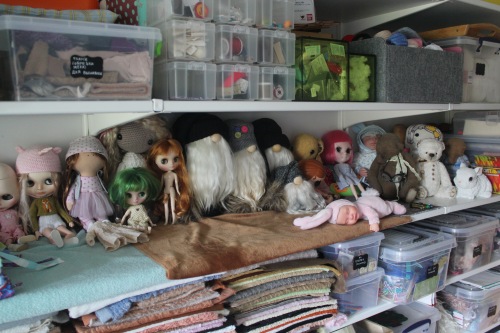 Моя мастерская — Хранение кукол и материалов: организация рабочего места